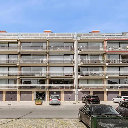 Stephanie 0406 G30 * Sint-Idesbald