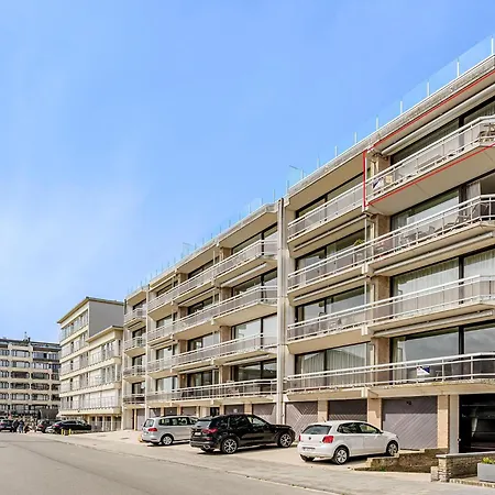 Stephanie 0406 G30 Sint-Idesbald