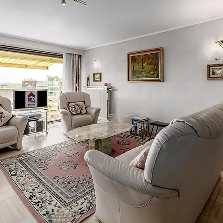 Stephanie 0406 G30 *